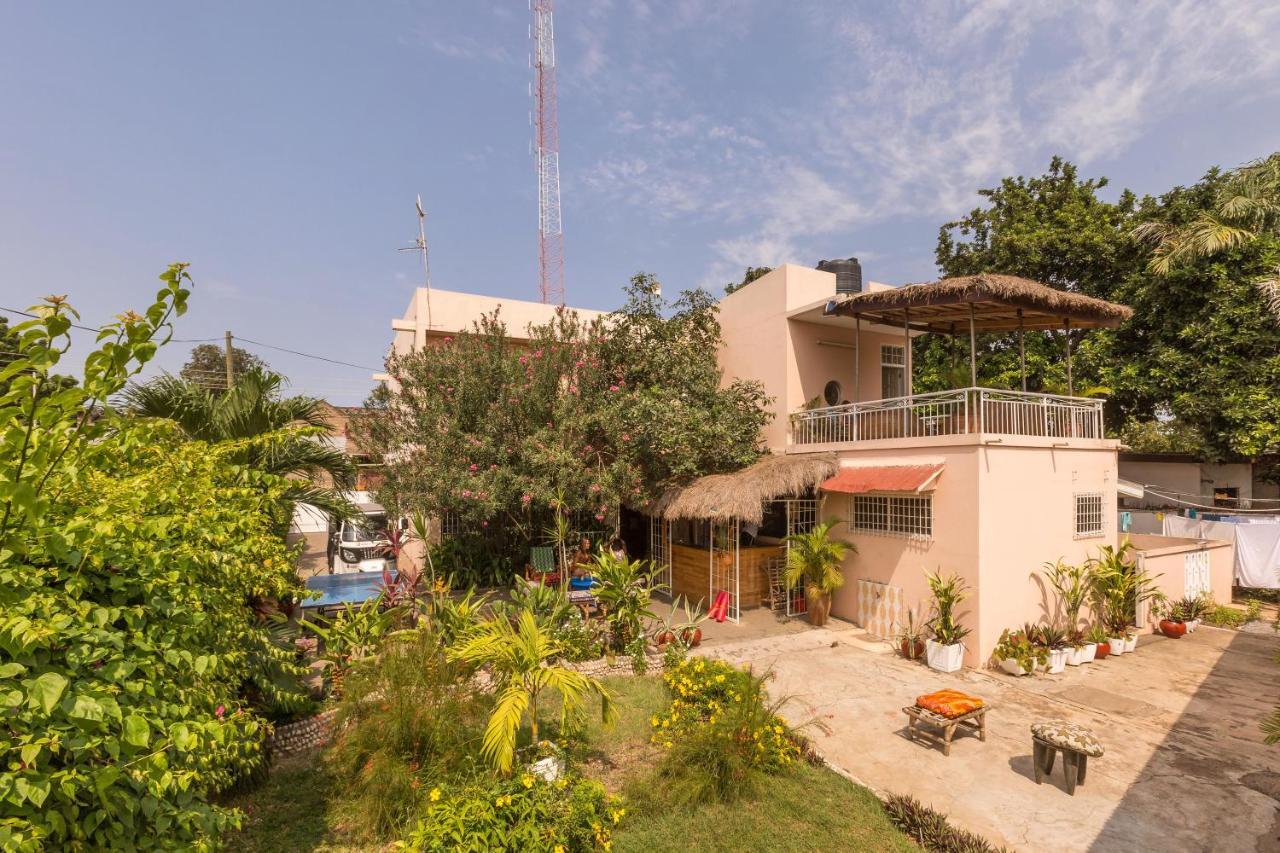 Agoo Hostel (Adults Only) Accra Exterior photo